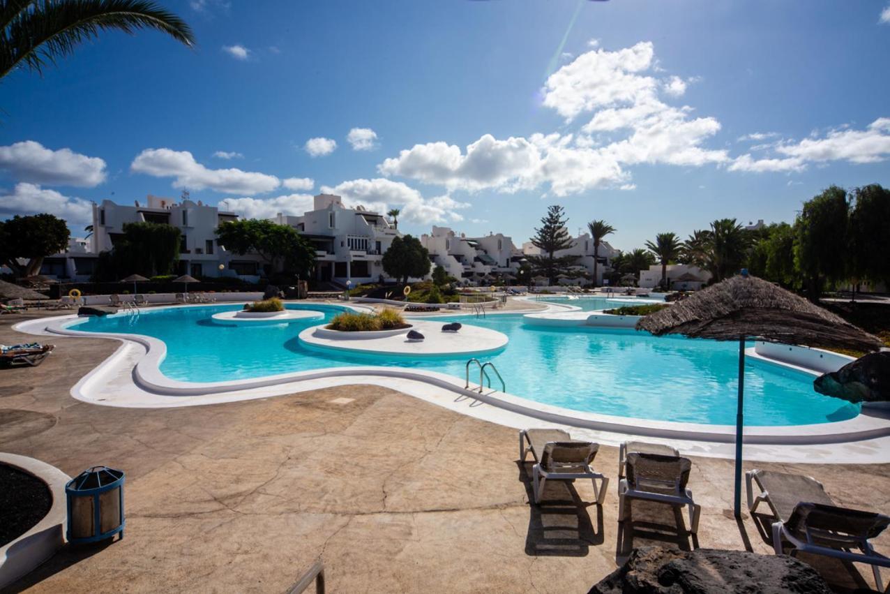 Manrique'S Holidays Costa Teguise Bagian luar foto